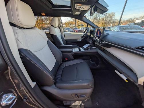 2025 Toyota Sienna Limited