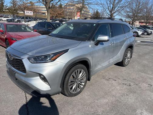 2022 Toyota Highlander Platinum