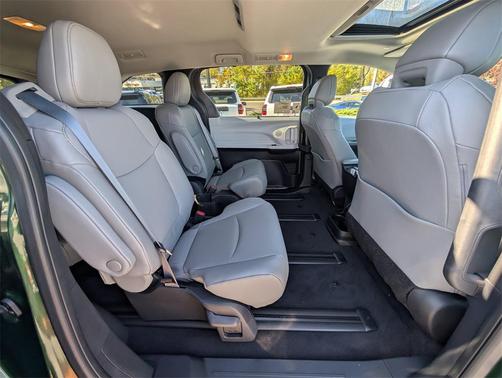 2025 Toyota Sienna XLE 7 Passenger