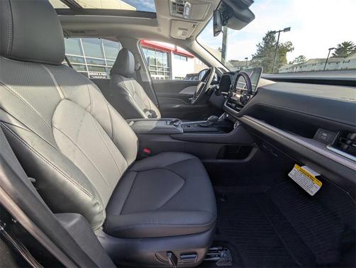 2025 Toyota Grand Highlander Platinum