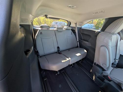 2025 Toyota Sienna XLE 7 Passenger
