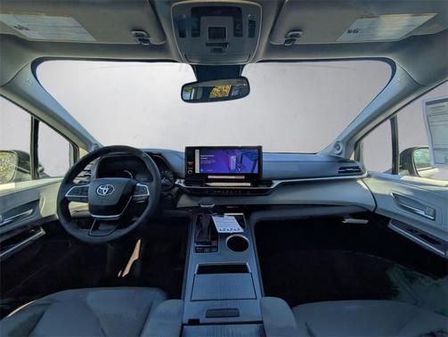 2025 Toyota Sienna XLE 7 Passenger