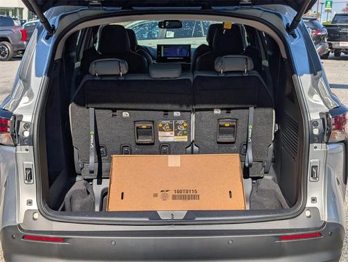 2025 Toyota Sienna XLE 7 Passenger