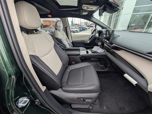 2026 Toyota Sienna Platinum