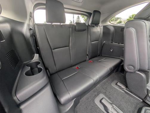 2025 Toyota Highlander Platinum