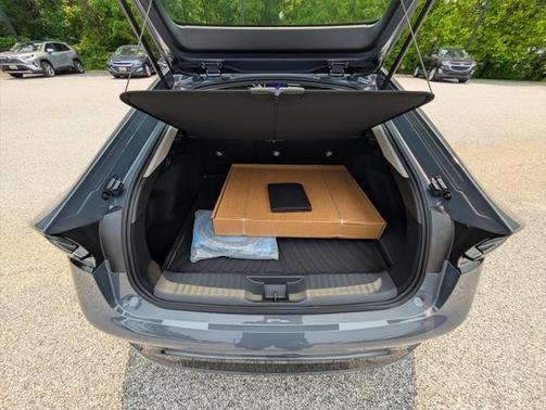 2025 Toyota Prius L