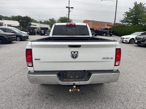 Bright White Clearcoat 2014 RAM 1500 SLT