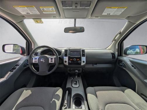 2021 Nissan Frontier SV