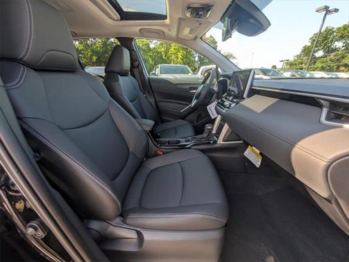 2025 Toyota Corolla Cross XLE