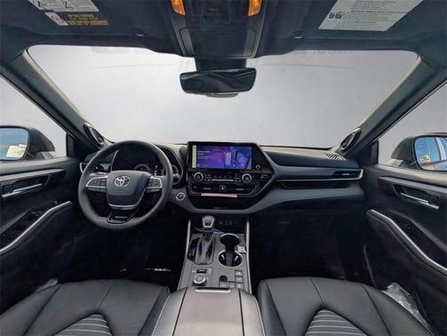 2026 Toyota Highlander XSE