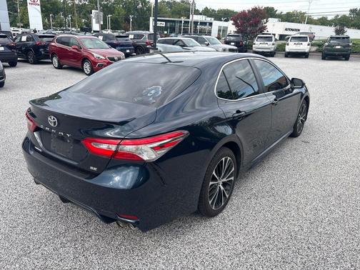 Aqua 2018 Toyota Camry SE