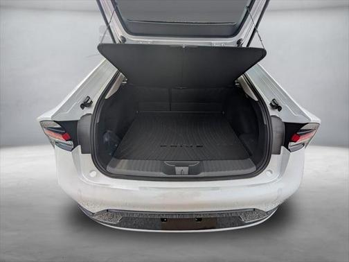 2025 Toyota Prius XLE