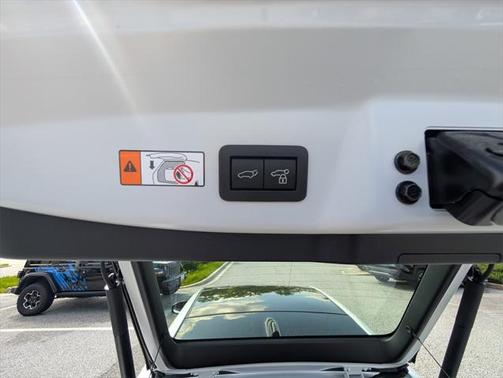 2025 Toyota Prius L