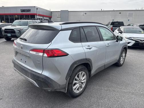 2025 Toyota Corolla Cross LE