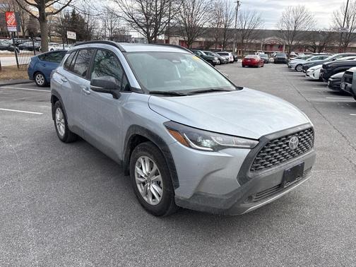 2025 Toyota Corolla Cross LE