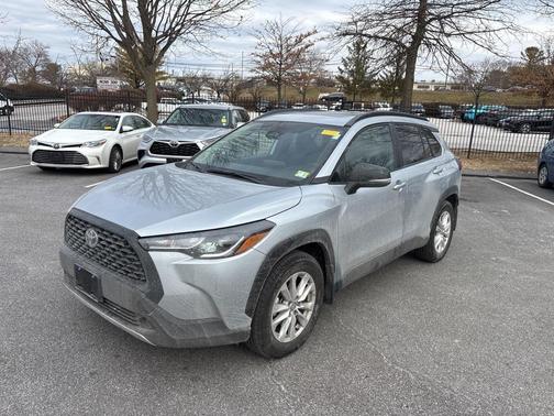 2025 Toyota Corolla Cross LE