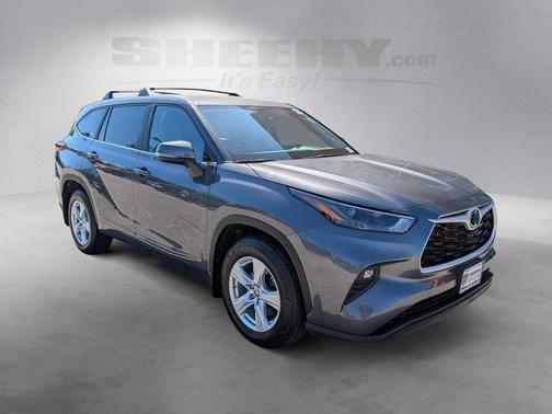 Magnetic Gray Metallic 2023 Toyota Highlander LE