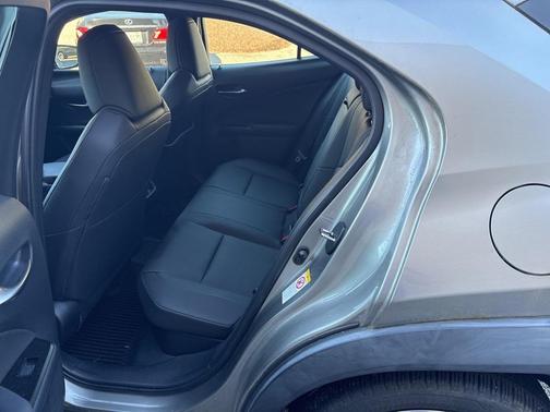 2019 Lexus UX 250h Base