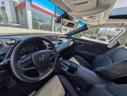 2021 Lexus ES 250 Base