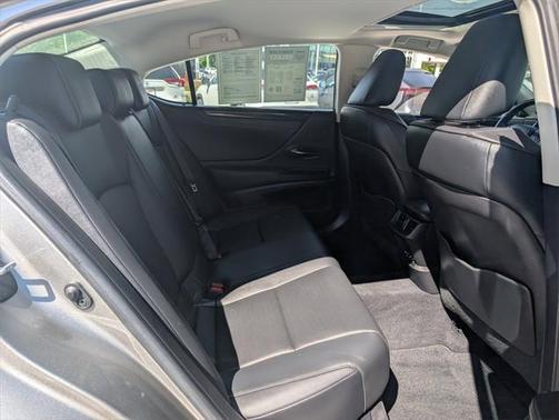 2021 Lexus ES 250 Base