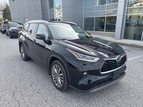 2022 Toyota Highlander Platinum