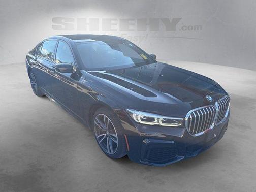 Black Sapphire Metallic 2021 BMW 750 i xDrive