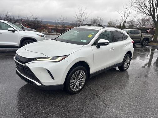 2023 Toyota Venza XLE