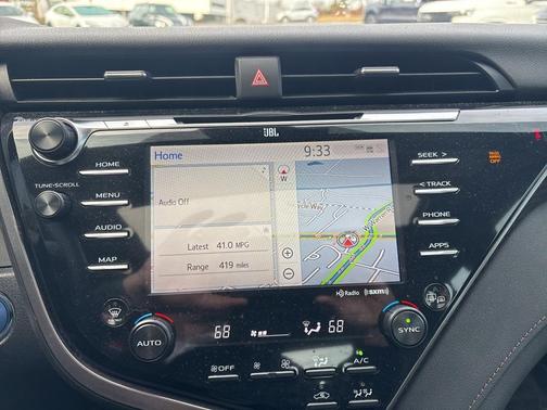 2019 Toyota Camry Hybrid XLE