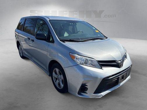 2019 Toyota Sienna SE