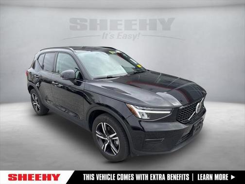 2024 Volvo XC40 B5 Core Bright Theme