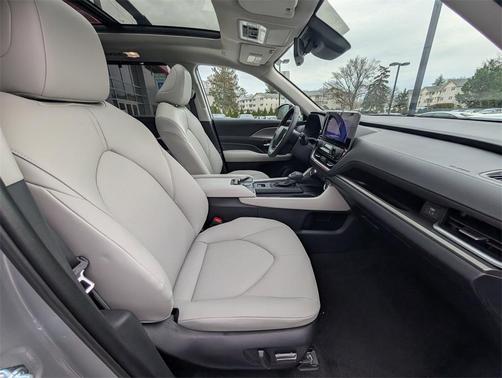 2026 Toyota Grand Highlander Hybrid XLE