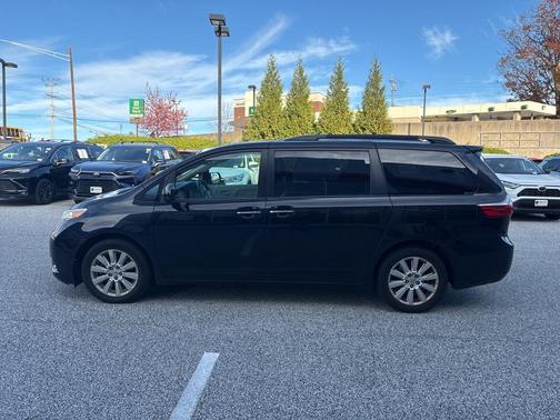 2015 Toyota Sienna XLE