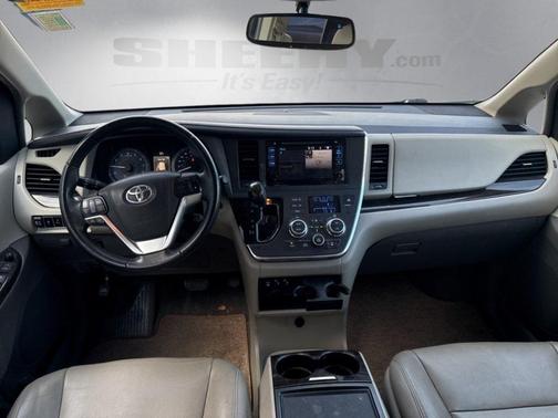 2015 Toyota Sienna XLE