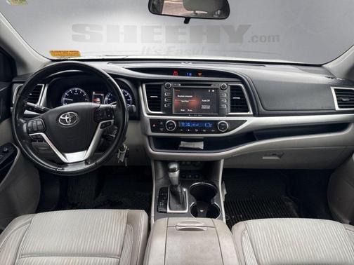 2017 Toyota Highlander LE Plus
