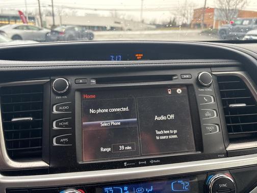 2017 Toyota Highlander LE Plus