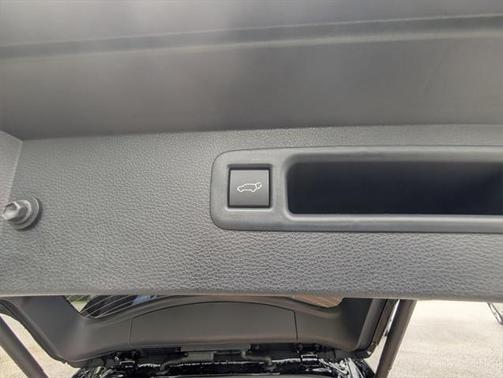 2025 Toyota Highlander Hybrid Platinum