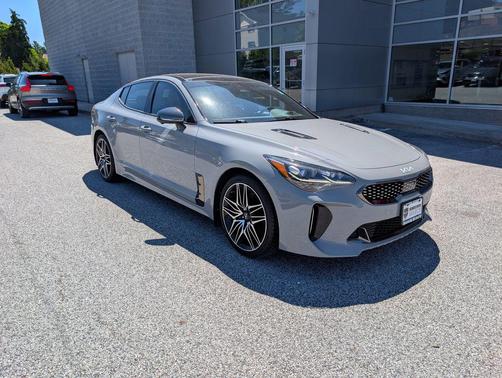 Ceramic Silver 2022 Kia Stinger GT2