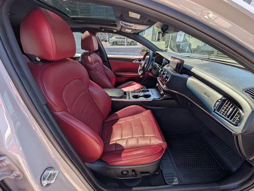 Ceramic Silver 2022 Kia Stinger GT2