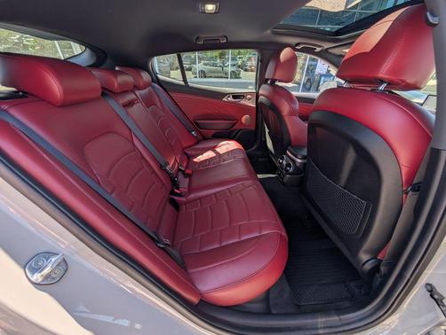 Ceramic Silver 2022 Kia Stinger GT2