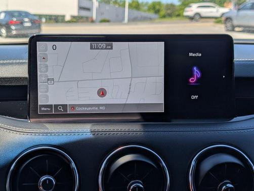 Ceramic Silver 2022 Kia Stinger GT2