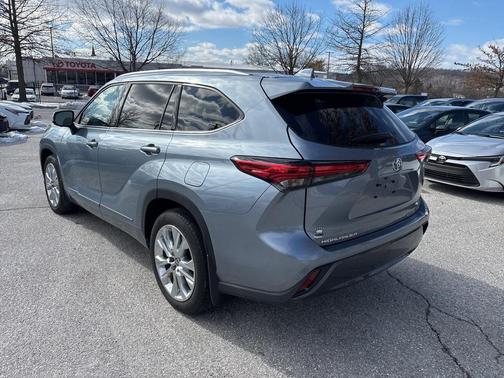 2023 Toyota Highlander Limited