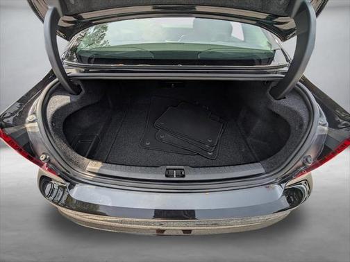 2024 Volvo S60 B5 Plus Dark Theme
