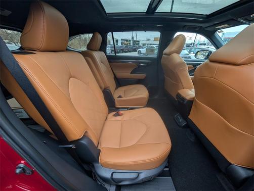 2026 Toyota Highlander Platinum