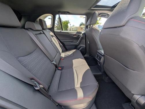 2025 Toyota RAV4 Hybrid SE