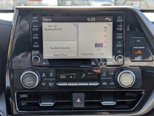 2022 Toyota Highlander L