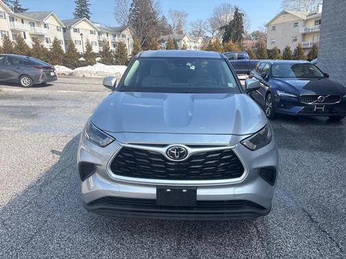 2022 Toyota Highlander L