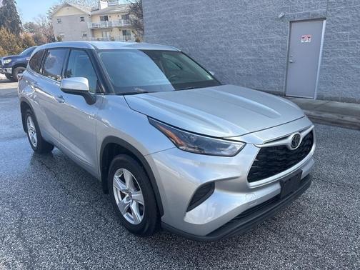 2022 Toyota Highlander L