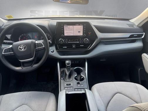 2022 Toyota Highlander L
