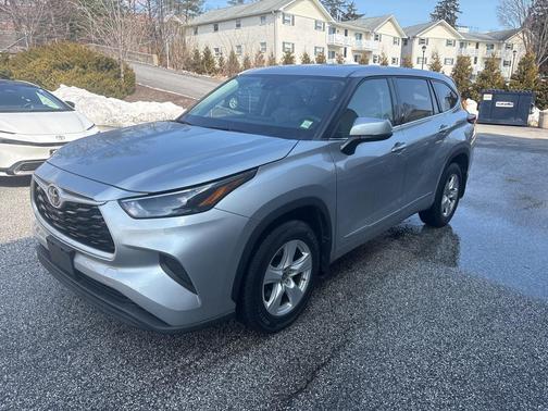 2022 Toyota Highlander L