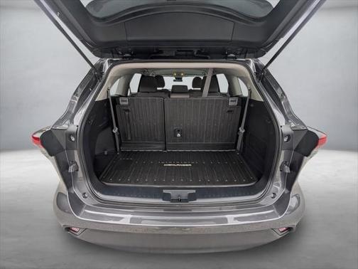 2022 Toyota Highlander L